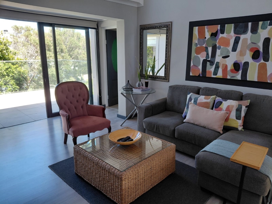 To Let 4 Bedroom Property for Rent in Greenways Golf Estate Western Cape